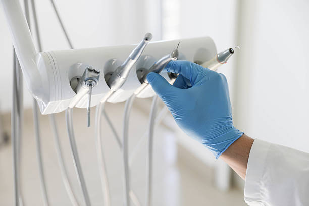 Professional Emergency Dentist technician working in Kellyville, OK